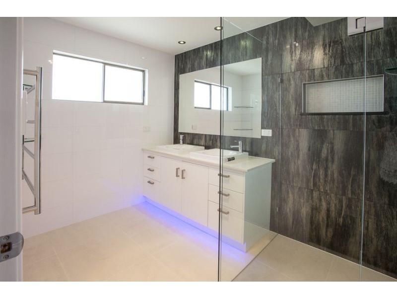 82 Thornlands Road, Thornlands QLD 4164