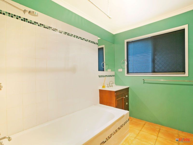 16 Sheena Street, Wellington Point QLD 4160