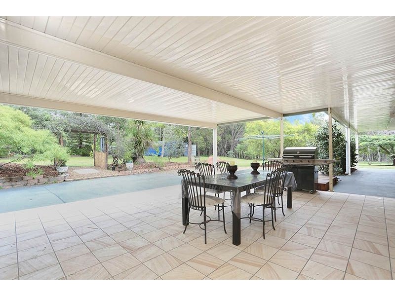 27 Tipuana Dr, Capalaba QLD 4157
