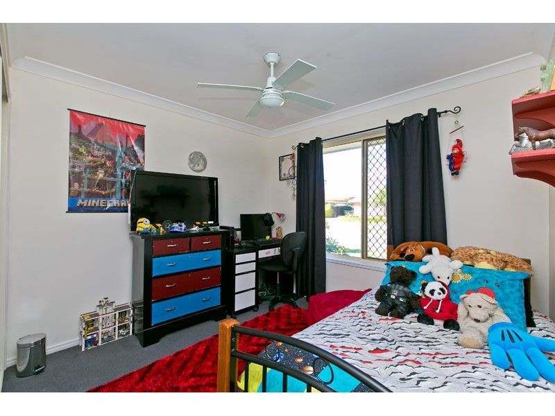 2/3 Butterfield Close, Victoria Point QLD 4165