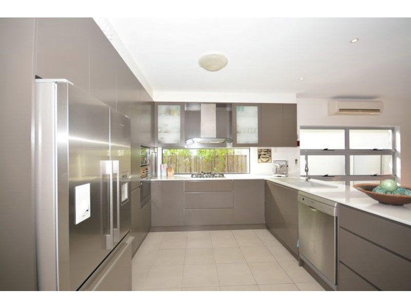 4/37 WONGA ST, Burleigh Heads QLD 4220