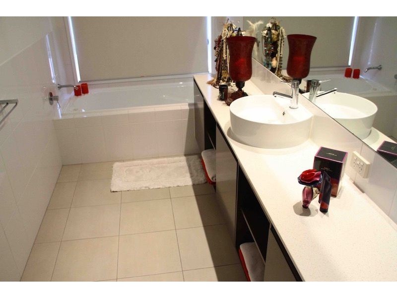 4/37 WONGA ST, Burleigh Heads QLD 4220