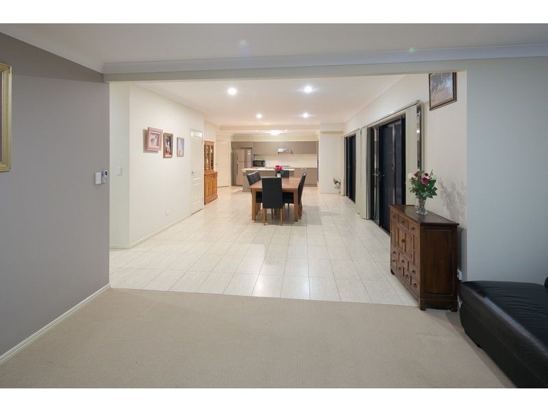 2 JOHN STREET, Manly West QLD 4179