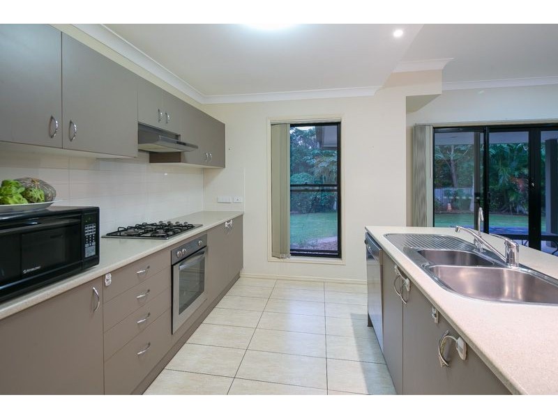 2 JOHN STREET, Manly West QLD 4179