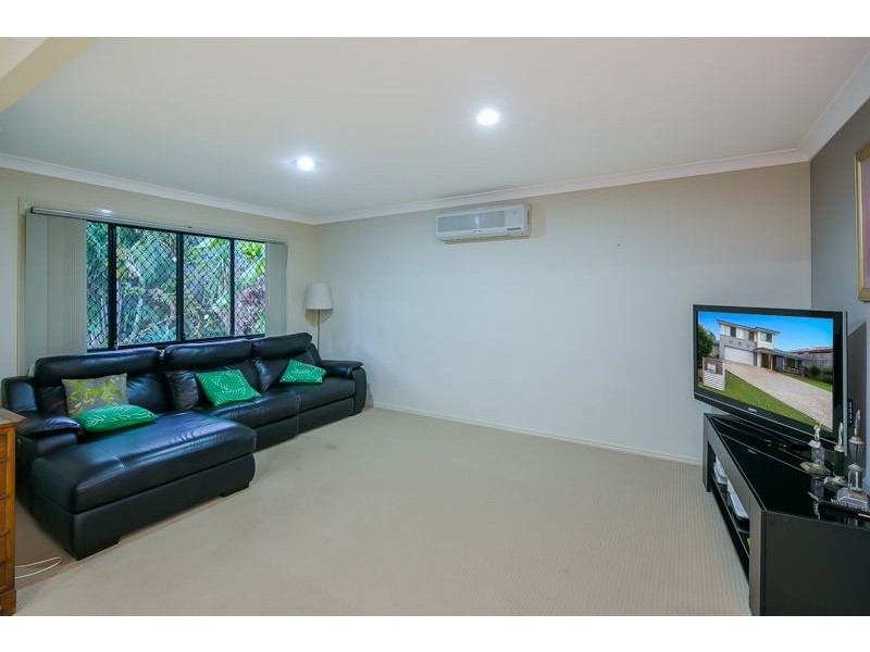 2 JOHN STREET, Manly West QLD 4179