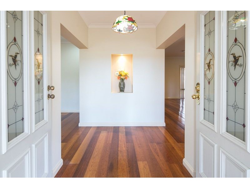 1 Casey Close, Ormiston QLD 4160