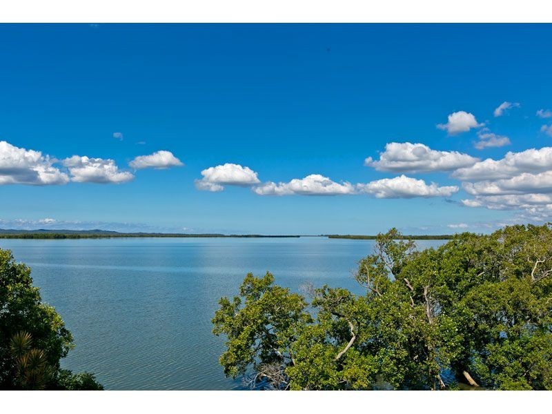 14 Waterfront Easement, Redland Bay QLD 4165