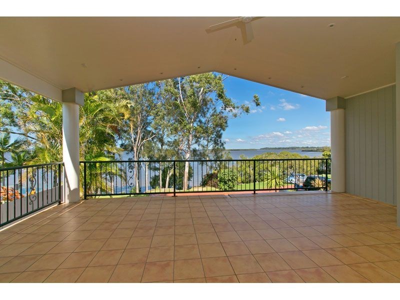14 Waterfront Easement, Redland Bay QLD 4165