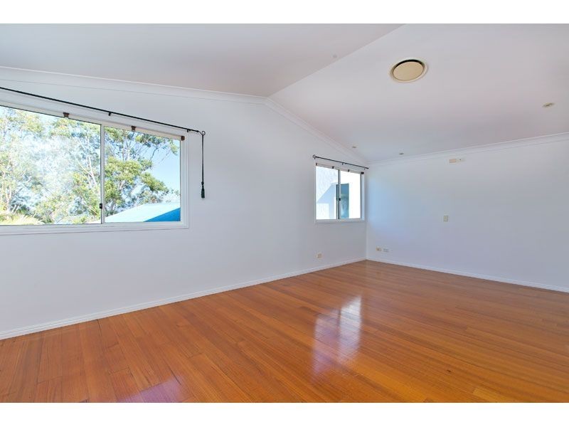 14 Waterfront Easement, Redland Bay QLD 4165