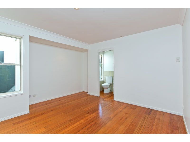14 Waterfront Easement, Redland Bay QLD 4165