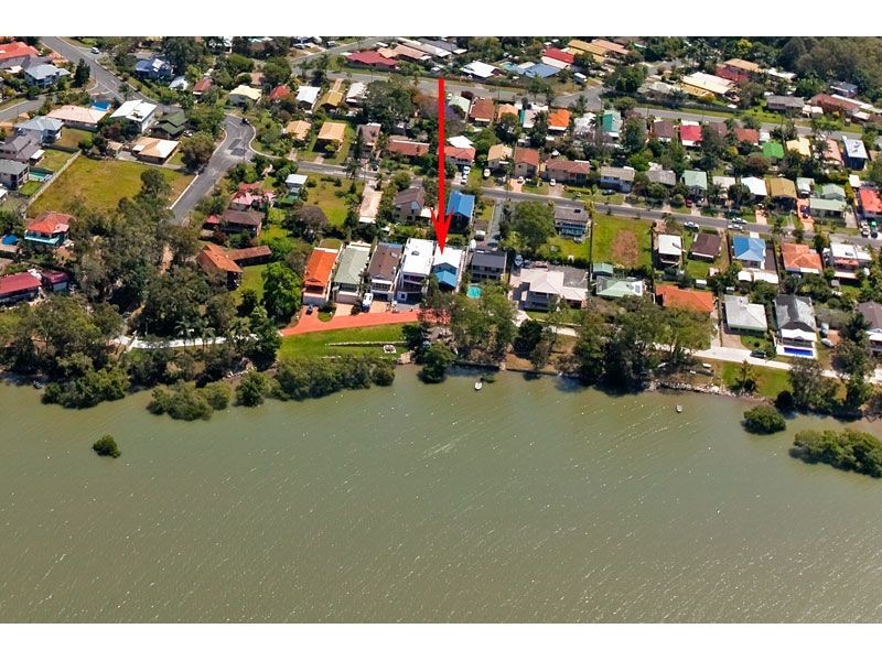 14 Waterfront Easement, Redland Bay QLD 4165