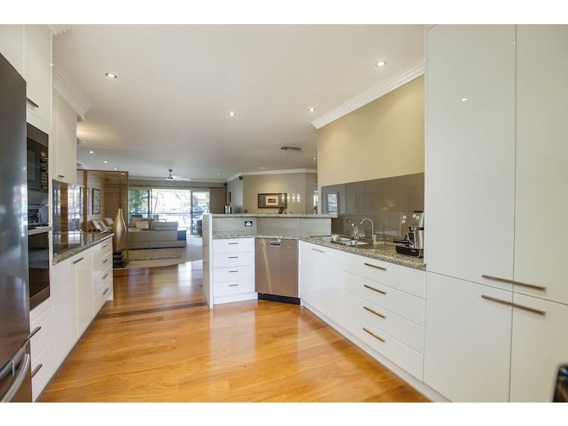 14 10 ESPERANCE CRT, Raby Bay QLD 4163