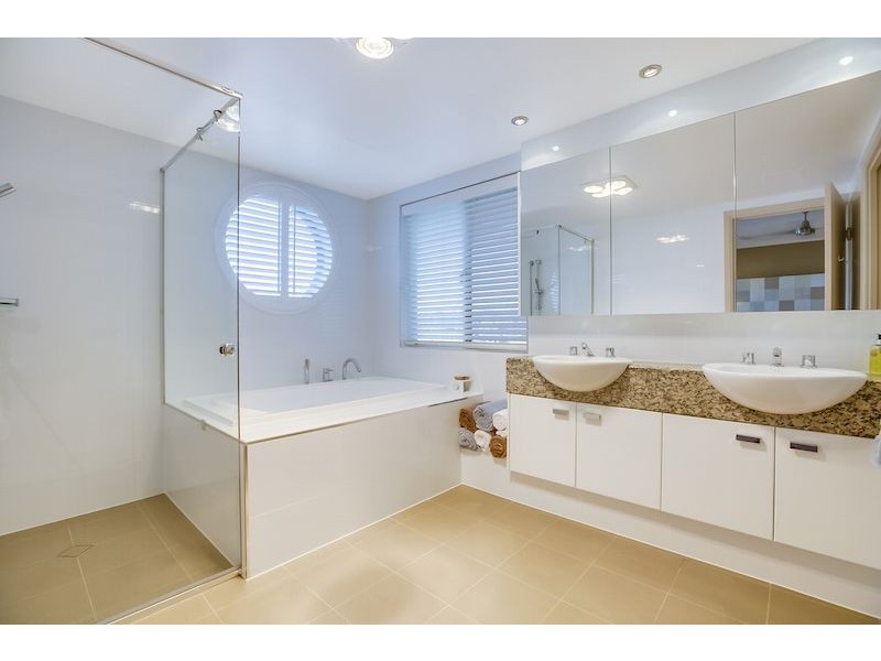 14 10 ESPERANCE CRT, Raby Bay QLD 4163