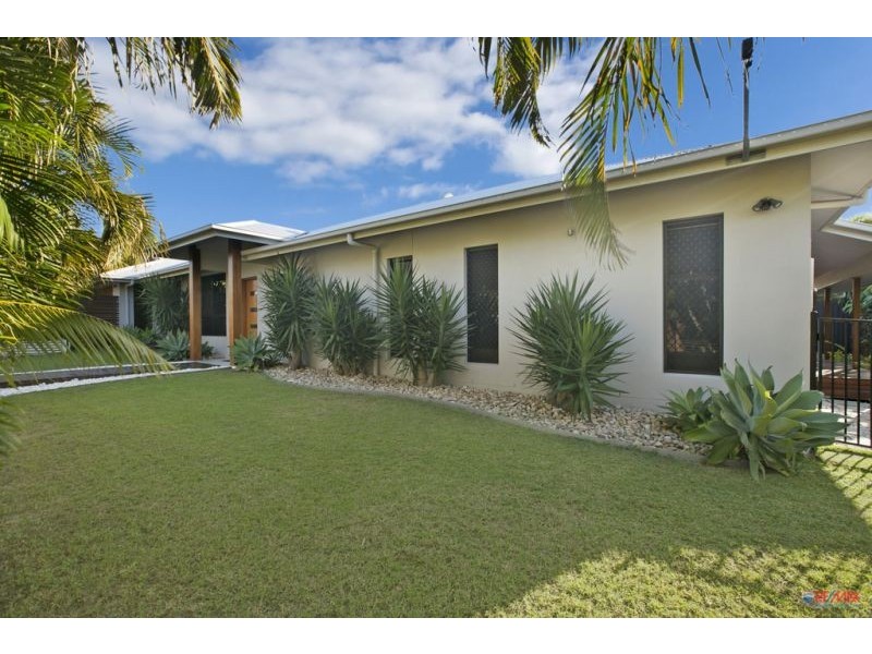 4 Barron Road, Birkdale QLD 4159