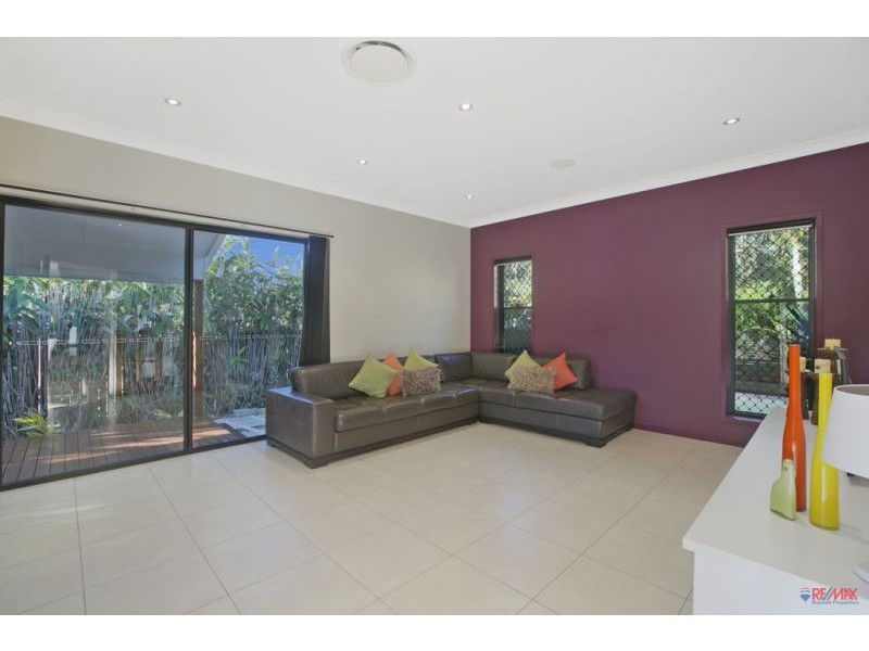 4 Barron Road, Birkdale QLD 4159