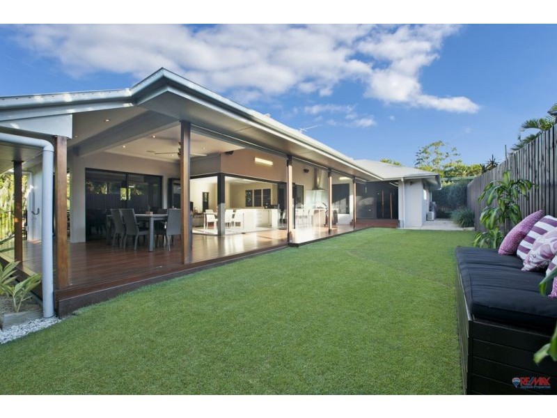 4 Barron Road, Birkdale QLD 4159