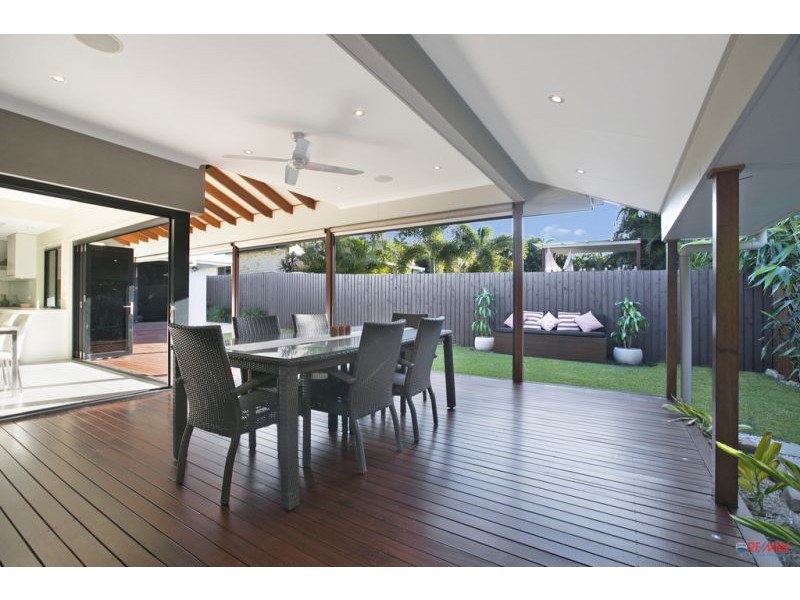 4 Barron Road, Birkdale QLD 4159
