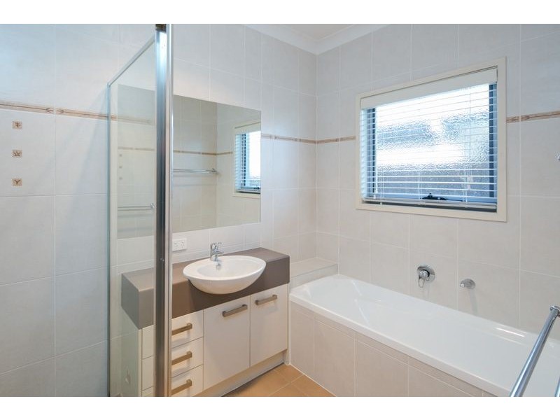 36 Thomas Street, Birkdale QLD 4159