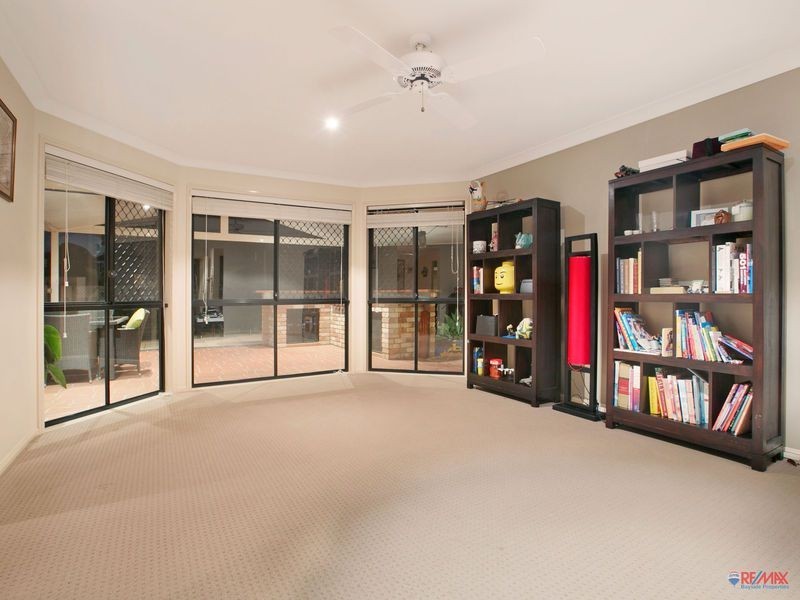111 Hilliards Park Drive, Wellington Point QLD 4160