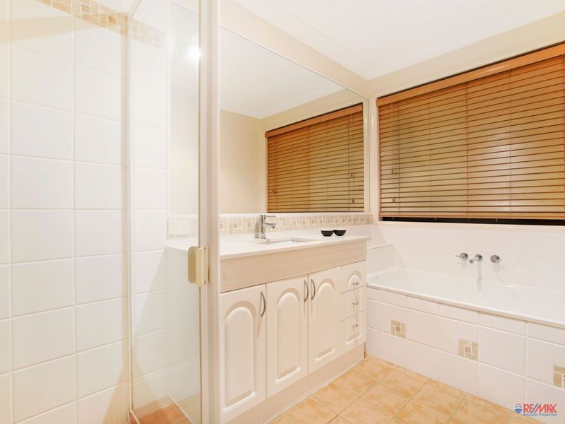 111 Hilliards Park Drive, Wellington Point QLD 4160