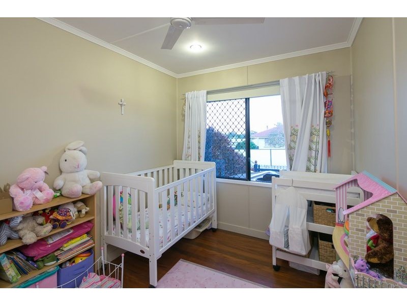 16 Natasha Street, Wynnum West QLD 4178