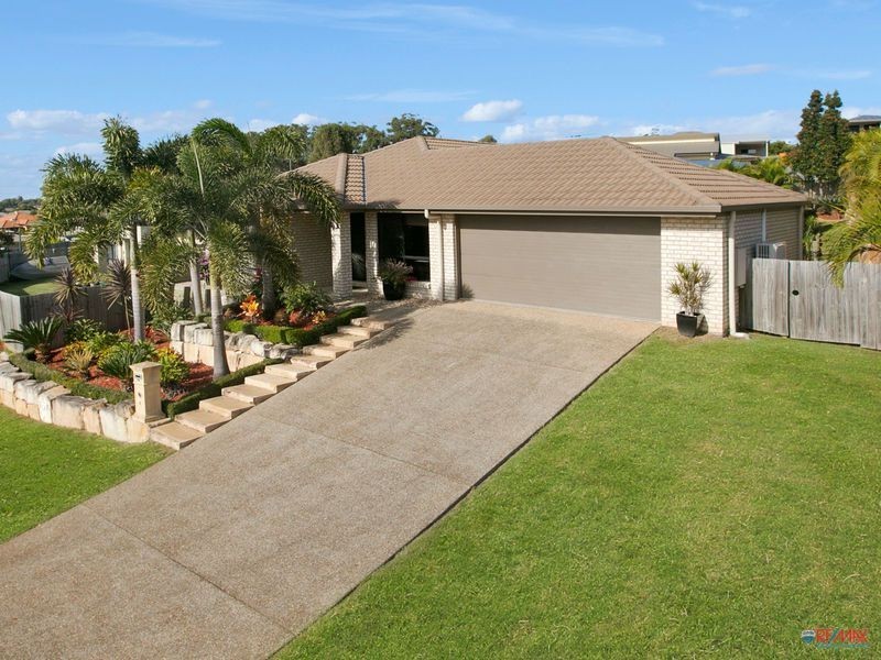 4 Magnetic Place, Redland Bay QLD 4165