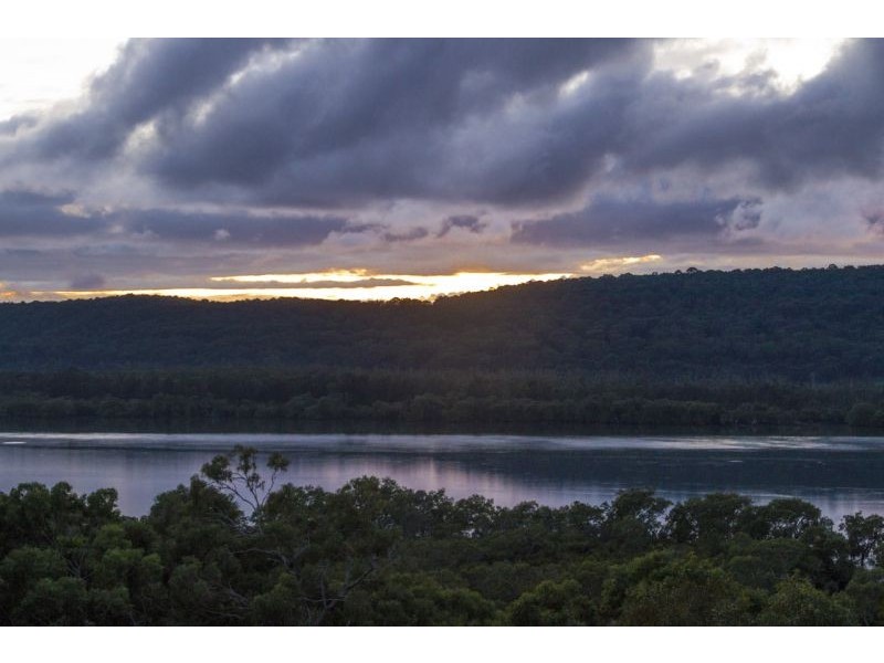 12 Leichhardt St, Russell Island QLD 4184