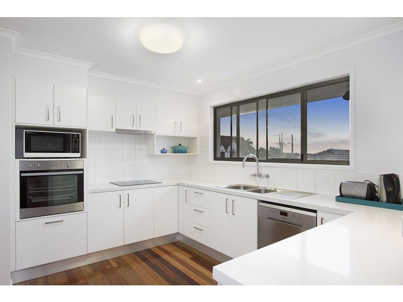 49 Makaha Drive, Birkdale QLD 4159