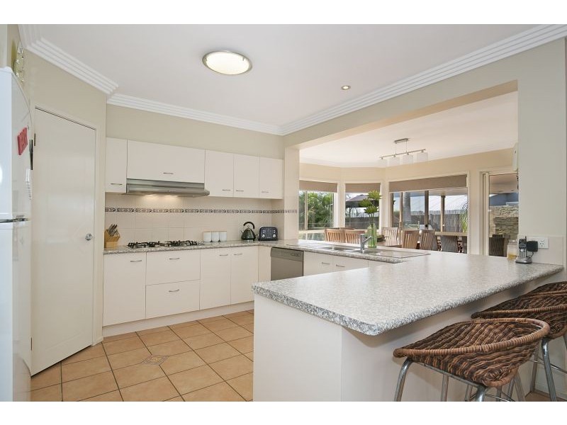 14 Dennison Court, Redland Bay QLD 4165