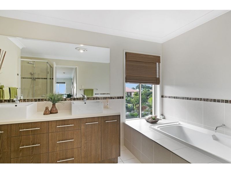 14 Dennison Court, Redland Bay QLD 4165