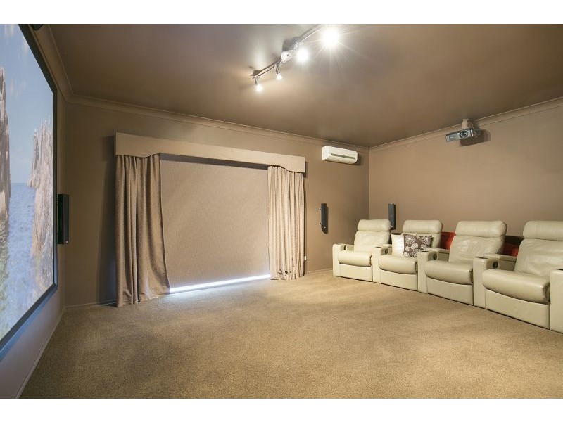 14 Dennison Court, Redland Bay QLD 4165