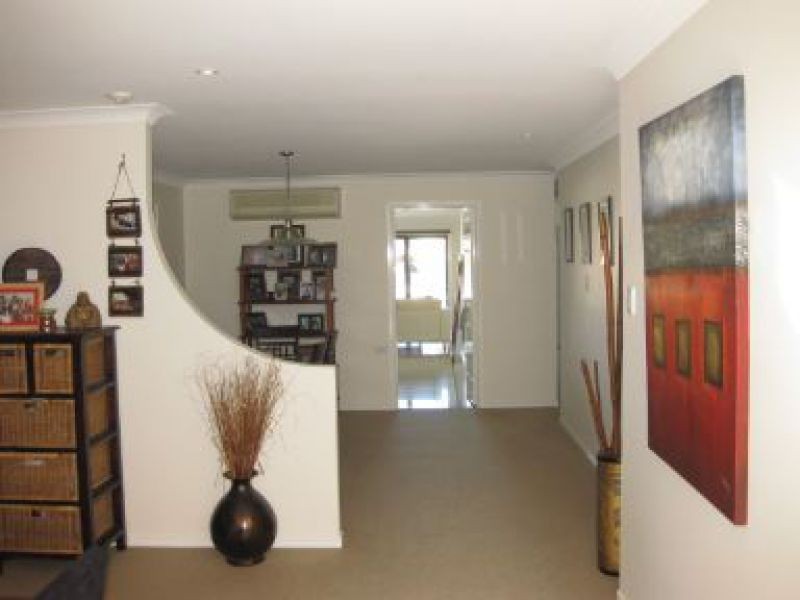 17 Bollard Street, Cleveland QLD 4163