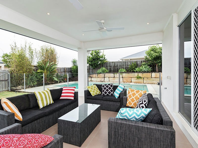 18 Balsam Street, Redland Bay QLD 4165