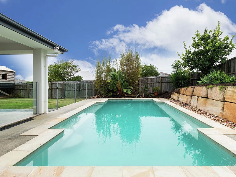 18 Balsam Street, Redland Bay QLD 4165