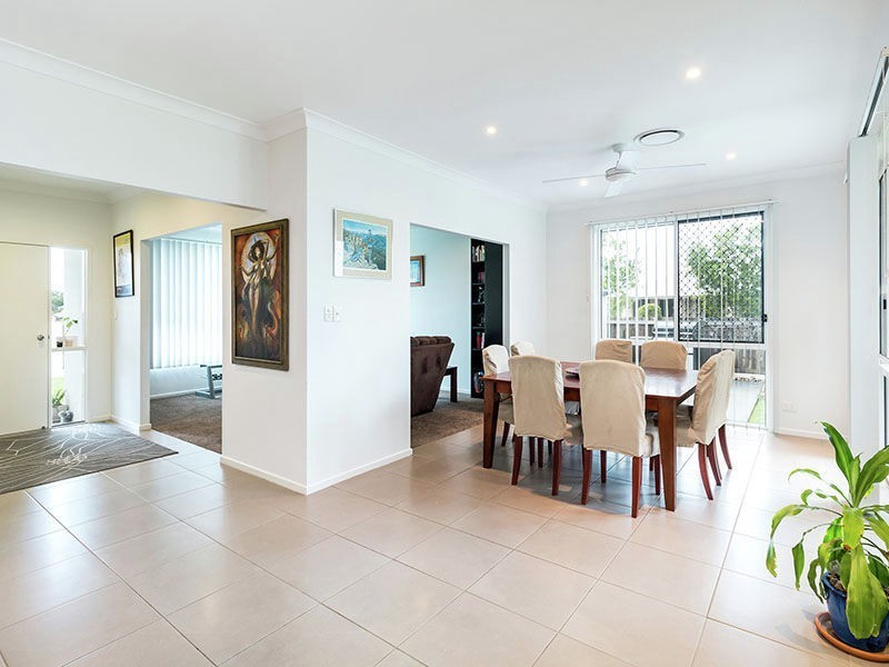 18 Balsam Street, Redland Bay QLD 4165