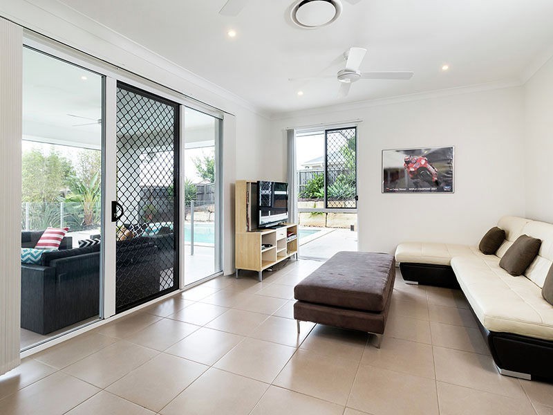 18 Balsam Street, Redland Bay QLD 4165