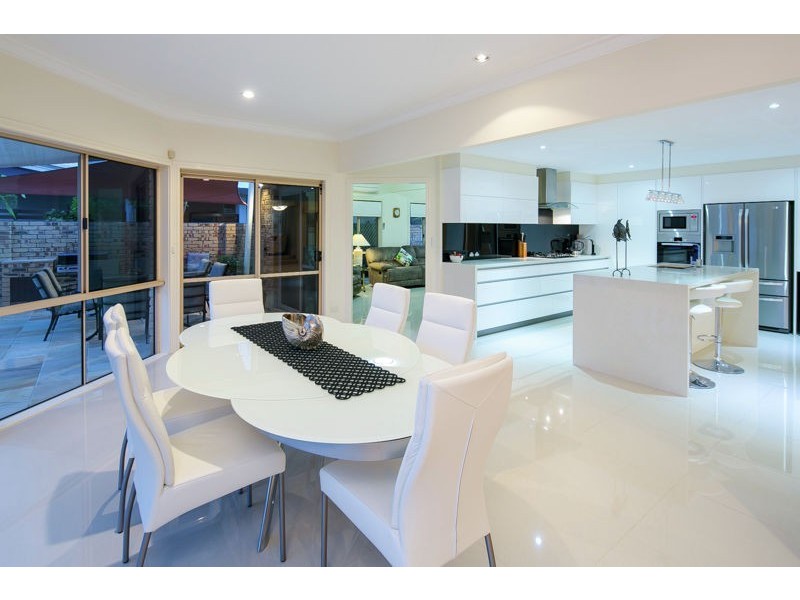 52 Seacrest Court, Raby Bay QLD 4163