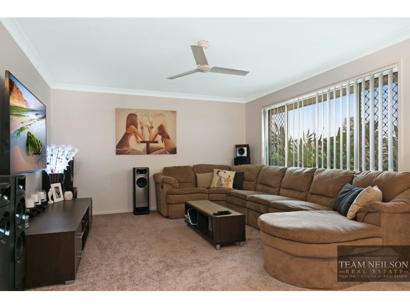 8 Achterberg Place, Victoria Point QLD 4165