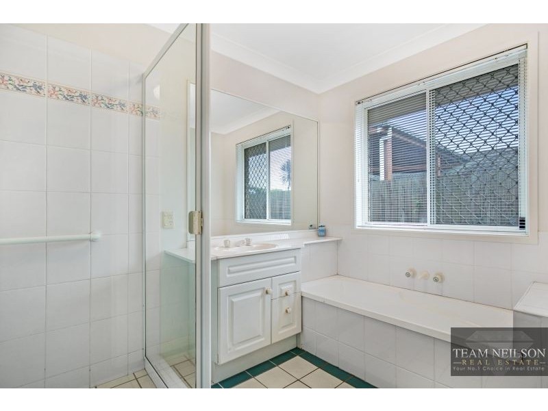 8 Achterberg Place, Victoria Point QLD 4165