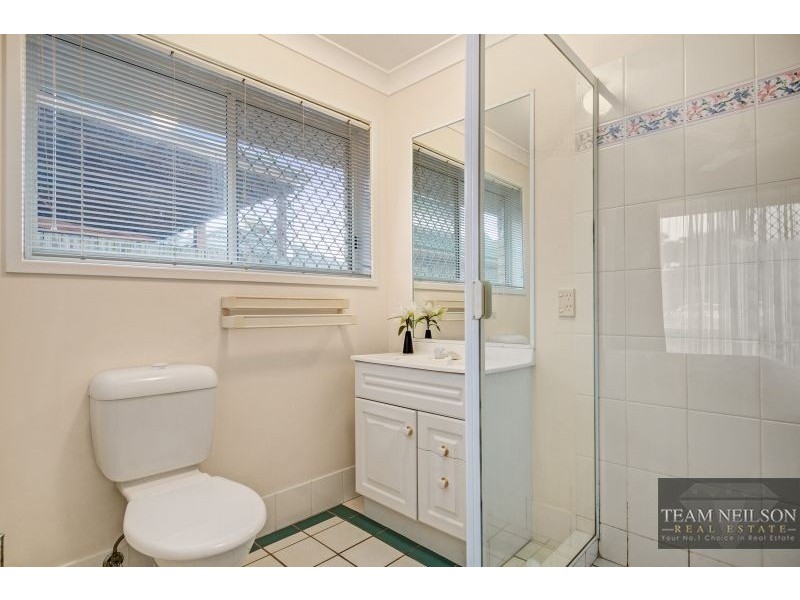 8 Achterberg Place, Victoria Point QLD 4165