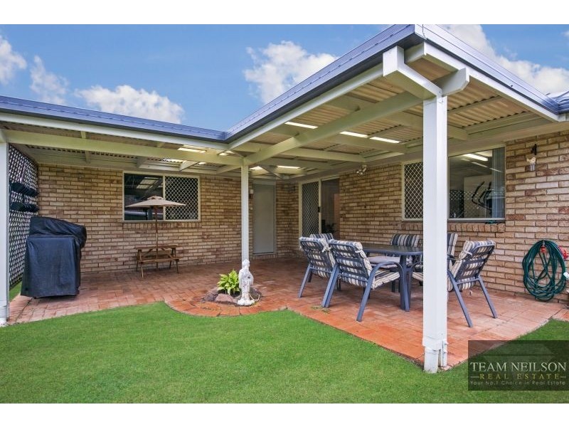 8 Achterberg Place, Victoria Point QLD 4165