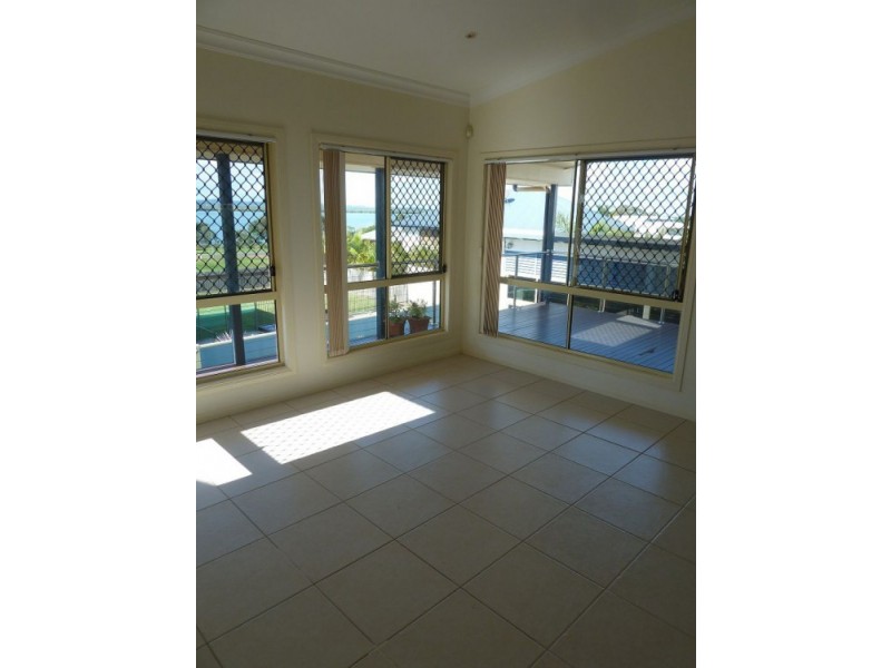 6 Baylink Drive, Redland Bay QLD 4165