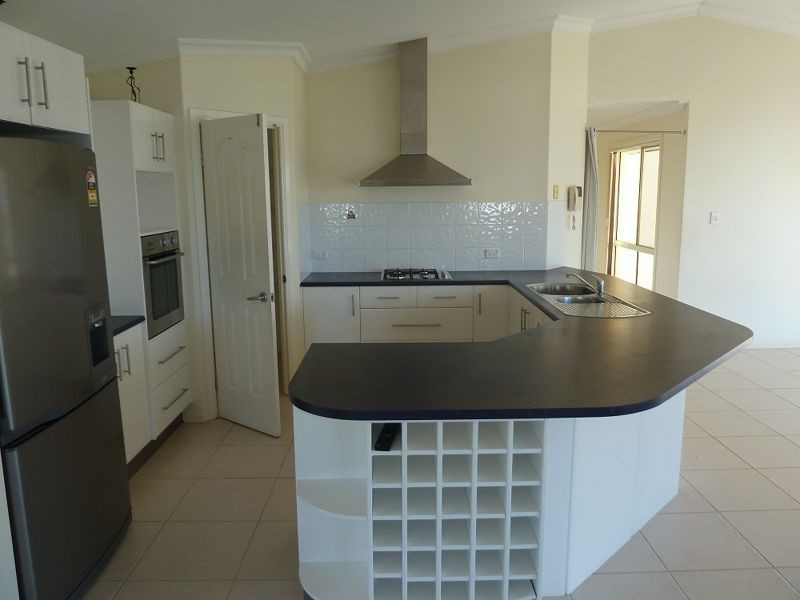 6 Baylink Drive, Redland Bay QLD 4165