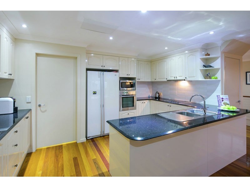 92 KINGSLEY TERRACE, Manly QLD 4179