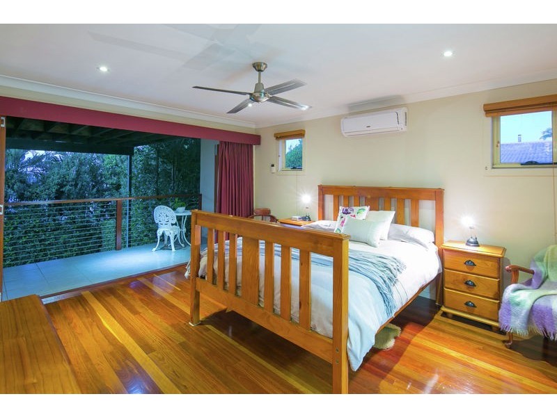 92 KINGSLEY TERRACE, Manly QLD 4179