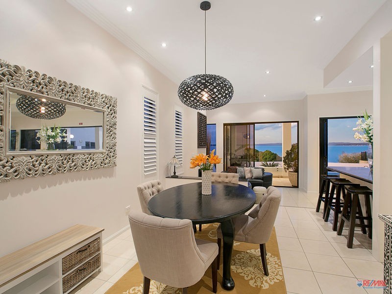 37 Esplanade, Redland Bay QLD 4165