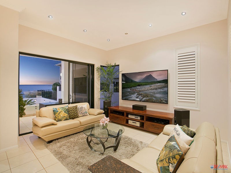 37 Esplanade, Redland Bay QLD 4165