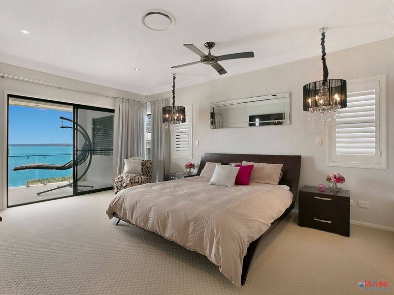 37 Esplanade, Redland Bay QLD 4165