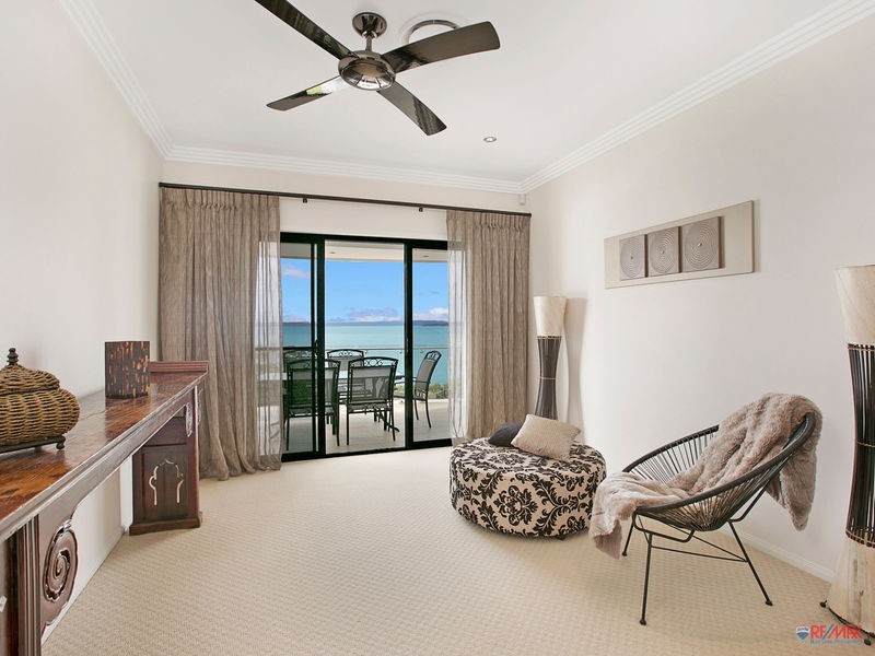 37 Esplanade, Redland Bay QLD 4165