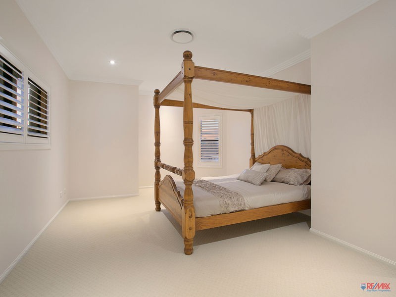 37 Esplanade, Redland Bay QLD 4165